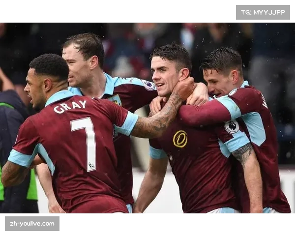 伯恩利1-2不敌诺丁汉森林,保级形势严峻 伯恩利1-2不敌诺丁汉森林,保级形势严峻